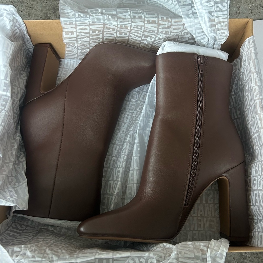 NEW- Steve Madden Allison Brown Leather Booties - Size 8